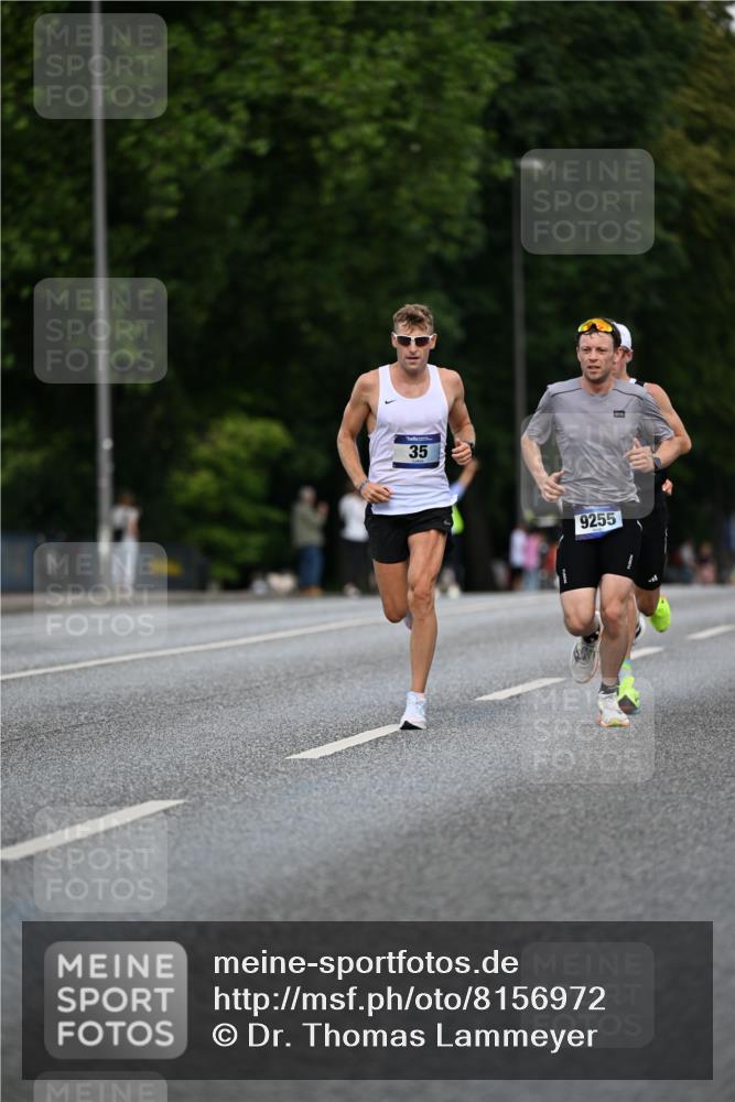 29.06.2025 - hella hamburg halbmarathon Dr. Thomas Lammeyer http://msf.ph/oto/8156972 29.06.2025 09:43:12 Kennedybrücke 34, 35, 52, 54, 2659, 3720, 6530, 9255, 10650 meine-sportfotos.de
