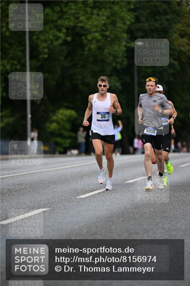 29.06.2025 - hella hamburg halbmarathon Dr. Thomas Lammeyer http://msf.ph/oto/8156974 29.06.2025 09:43:12 Kennedybrücke 34, 35, 52, 54, 2659, 3720, 6530, 9255, 10650 meine-sportfotos.de