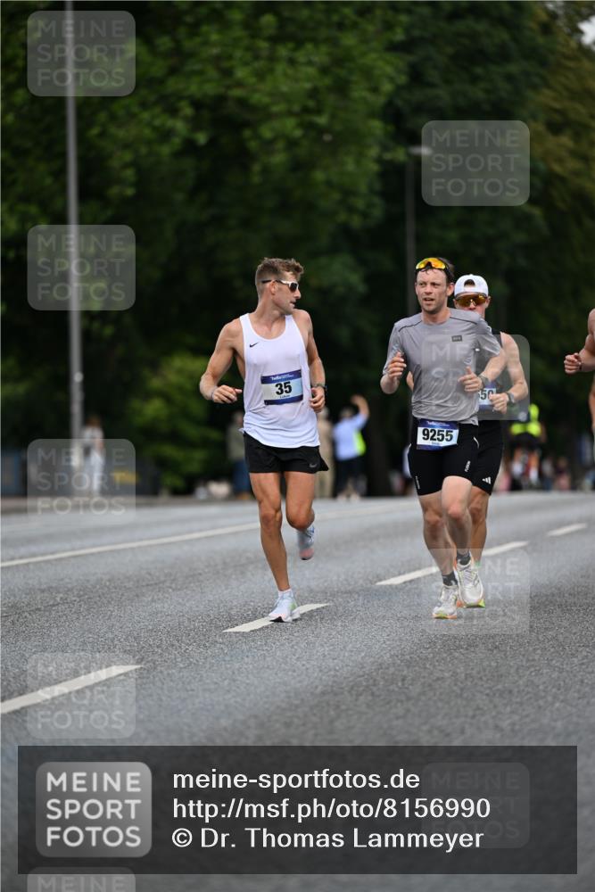 29.06.2025 - hella hamburg halbmarathon Dr. Thomas Lammeyer http://msf.ph/oto/8156990 29.06.2025 09:43:13 Kennedybrücke 34, 35, 52, 54, 2659, 3720, 6530, 9255, 10650 meine-sportfotos.de