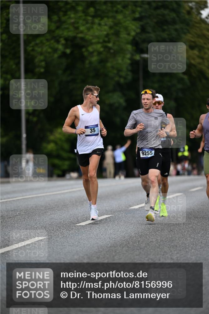 29.06.2025 - hella hamburg halbmarathon Dr. Thomas Lammeyer http://msf.ph/oto/8156996 29.06.2025 09:43:13 Kennedybrücke 34, 35, 52, 54, 2659, 3720, 6530, 9255, 10650 meine-sportfotos.de