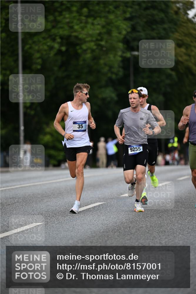 29.06.2025 - hella hamburg halbmarathon Dr. Thomas Lammeyer http://msf.ph/oto/8157001 29.06.2025 09:43:13 Kennedybrücke 34, 35, 52, 54, 2659, 3720, 6530, 9255, 10650 meine-sportfotos.de