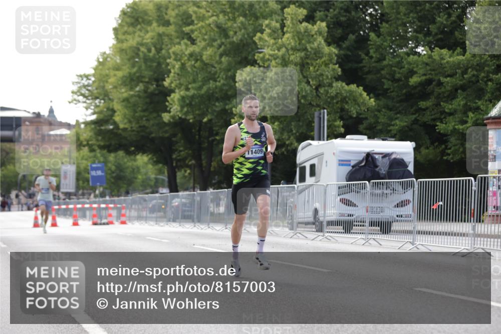 29.06.2025 - hella hamburg halbmarathon Jannik Wohlers http://msf.ph/oto/8157003 29.06.2025 09:37:59 Lombardsbrücke 4116, 11409 meine-sportfotos.de