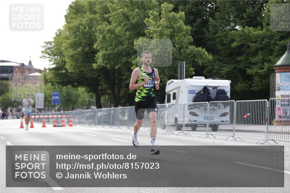 29.06.2025 - hella hamburg halbmarathon Jannik Wohlers http://msf.ph/oto/8157023 29.06.2025 09:37:59 Lombardsbrücke 4116, 11409 meine-sportfotos.de