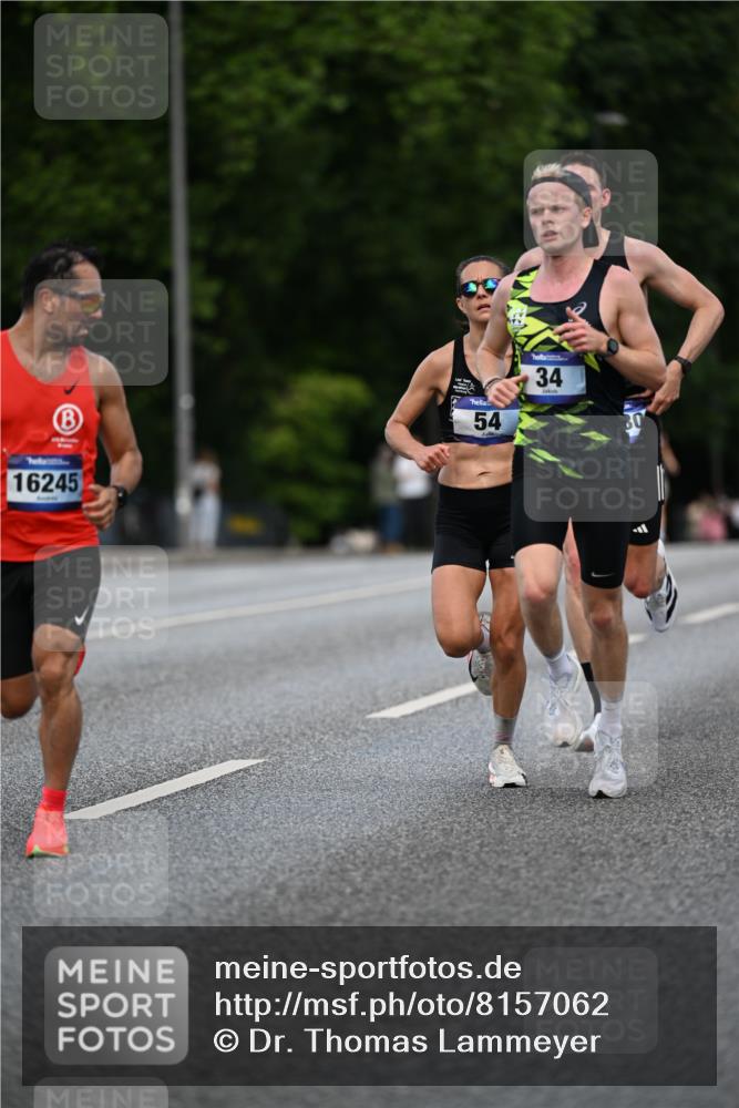 29.06.2025 - hella hamburg halbmarathon Dr. Thomas Lammeyer http://msf.ph/oto/8157062 29.06.2025 09:43:18 Kennedybrücke 34, 35, 52, 54, 6530, 9255, 9447, 10650 meine-sportfotos.de