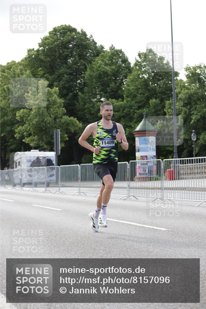 29.06.2025 - hella hamburg halbmarathon Jannik Wohlers http://msf.ph/oto/8157096 29.06.2025 09:38:01 Lombardsbrücke 4116, 11409 meine-sportfotos.de