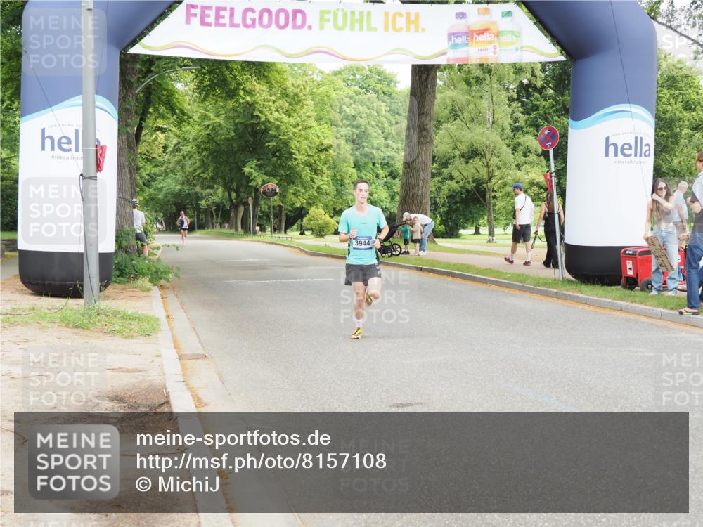 29.06.2025 - hella hamburg halbmarathon MichiJ http://msf.ph/oto/8157108 29.06.2025 10:07:17 Zwischen KM18-KM19 3944 meine-sportfotos.de