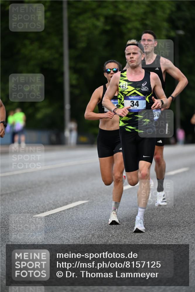 29.06.2025 - hella hamburg halbmarathon Dr. Thomas Lammeyer http://msf.ph/oto/8157125 29.06.2025 09:43:19 Kennedybrücke 34, 35, 52, 54, 6530, 9255, 9447, 10650 meine-sportfotos.de