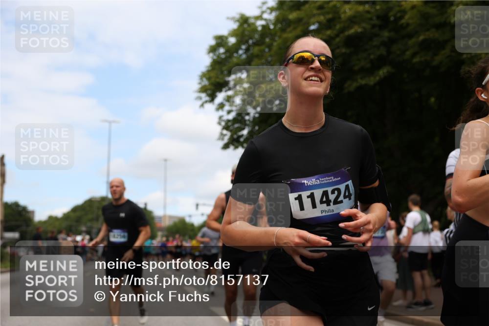 29.06.2025 - hella hamburg halbmarathon Yannick Fuchs http://msf.ph/oto/8157137 29.06.2025 11:16:36 20KM 1110, 2125, 2441, 2720, 2781, 2956, 3179, 3292, 3770, 5181, 5251, 5369, 6030, 6488, 6826, 7413, 8025, 8181, 8511, 8896, 9270, 9272, 9658, 9964, 9988, 10613, 11424, 11596, 13014, 13264, 13400, 13472, 13781, 13825, 14017, 14503, 14615, 15123, 15256, 15802, 16040, 16638, 16707, 16714, 16927, 17341, 17987, 18246, 18256, 18397, 19093 meine-sportfotos.de