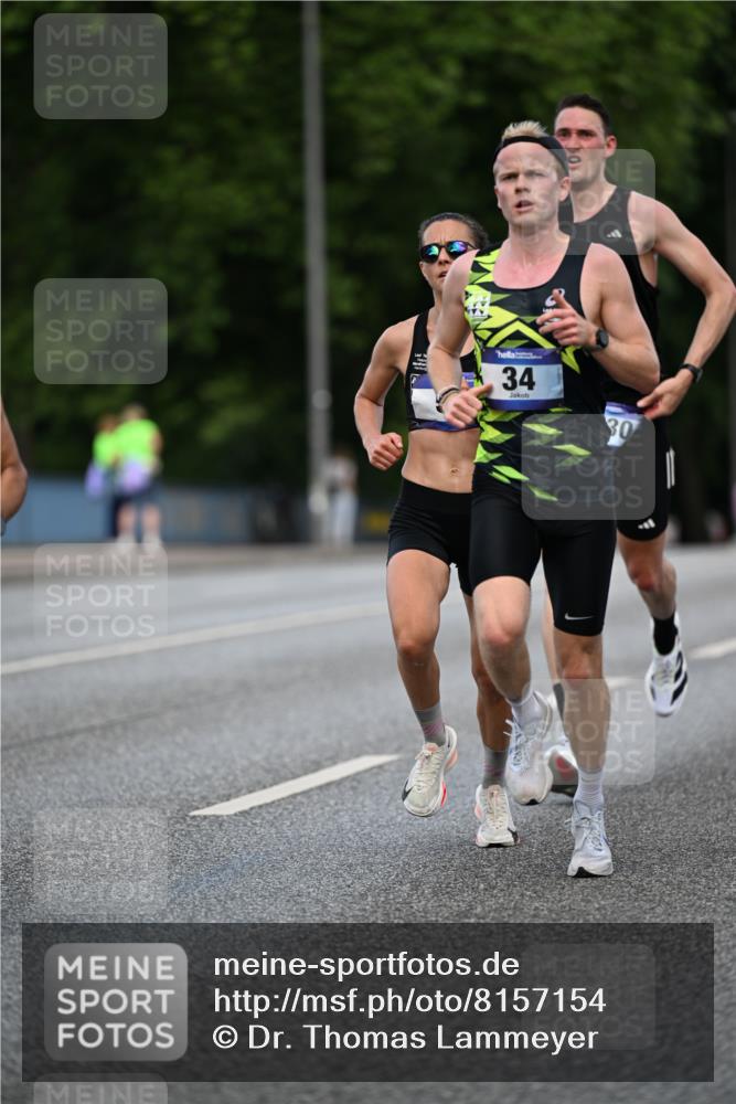 29.06.2025 - hella hamburg halbmarathon Dr. Thomas Lammeyer http://msf.ph/oto/8157154 29.06.2025 09:43:19 Kennedybrücke 34, 35, 52, 54, 6530, 9255, 9447, 10650 meine-sportfotos.de