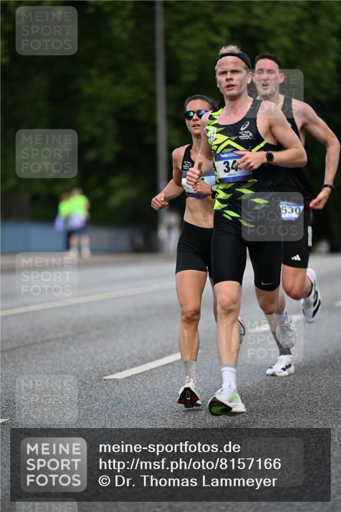 29.06.2025 - hella hamburg halbmarathon Dr. Thomas Lammeyer http://msf.ph/oto/8157166 29.06.2025 09:43:19 Kennedybrücke 34, 35, 52, 54, 6530, 9255, 9447, 10650 meine-sportfotos.de