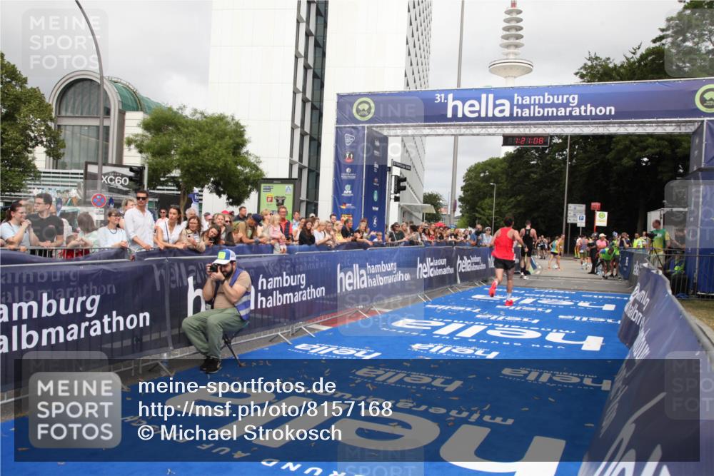 29.06.2025 - hella hamburg halbmarathon Michael Strokosch http://msf.ph/oto/8157168 29.06.2025 10:21:11 Ziel 14717, 16120 meine-sportfotos.de