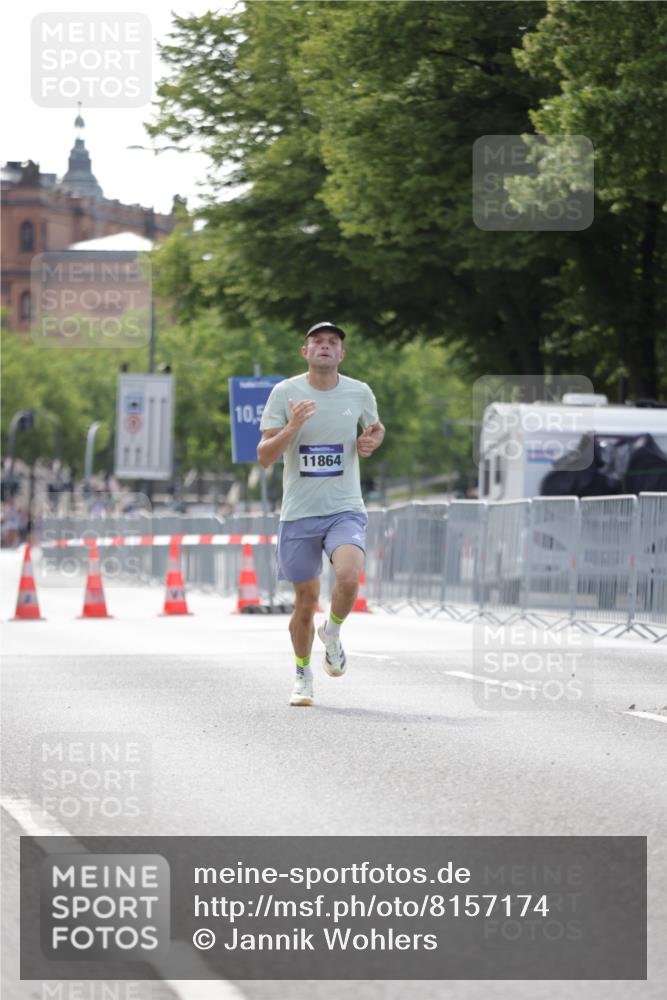 29.06.2025 - hella hamburg halbmarathon Jannik Wohlers http://msf.ph/oto/8157174 29.06.2025 09:38:03 Lombardsbrücke 4116, 11409, 11864 meine-sportfotos.de