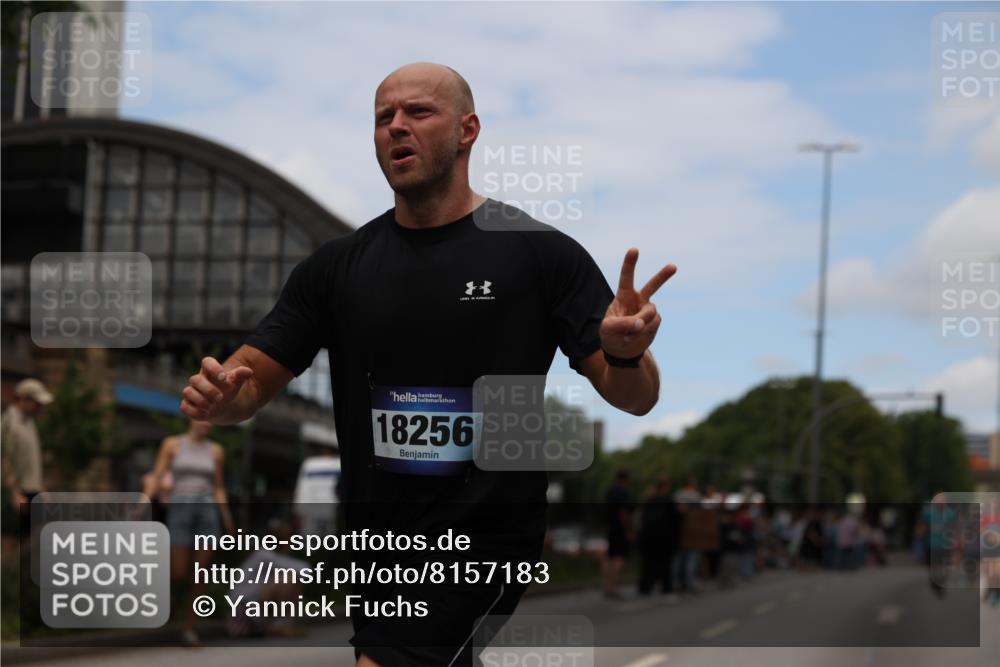 29.06.2025 - hella hamburg halbmarathon Yannick Fuchs http://msf.ph/oto/8157183 29.06.2025 11:16:37 20KM 1110, 2125, 2441, 2720, 2781, 2956, 3179, 3292, 3770, 5251, 5369, 6030, 6488, 6826, 8025, 8181, 8511, 8896, 9270, 9272, 9988, 10613, 11424, 11596, 13014, 13264, 13400, 13472, 13781, 13825, 14017, 14503, 14615, 15123, 15256, 15324, 15802, 16040, 16638, 16707, 16714, 16927, 17341, 17987, 18246, 18256, 18397, 19093 meine-sportfotos.de