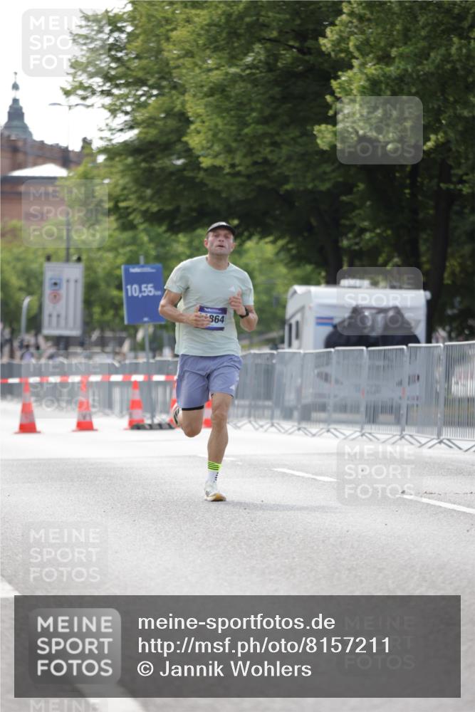 29.06.2025 - hella hamburg halbmarathon Jannik Wohlers http://msf.ph/oto/8157211 29.06.2025 09:38:03 Lombardsbrücke 4116, 11409, 11864 meine-sportfotos.de