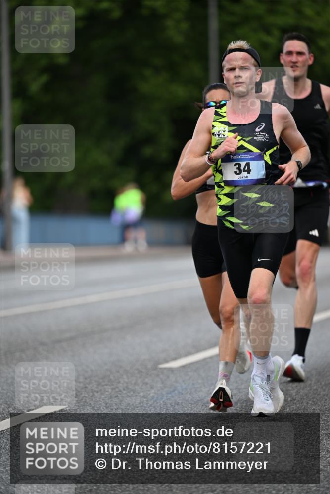 29.06.2025 - hella hamburg halbmarathon Dr. Thomas Lammeyer http://msf.ph/oto/8157221 29.06.2025 09:43:19 Kennedybrücke 34, 35, 52, 54, 6530, 9255, 9447, 10650 meine-sportfotos.de