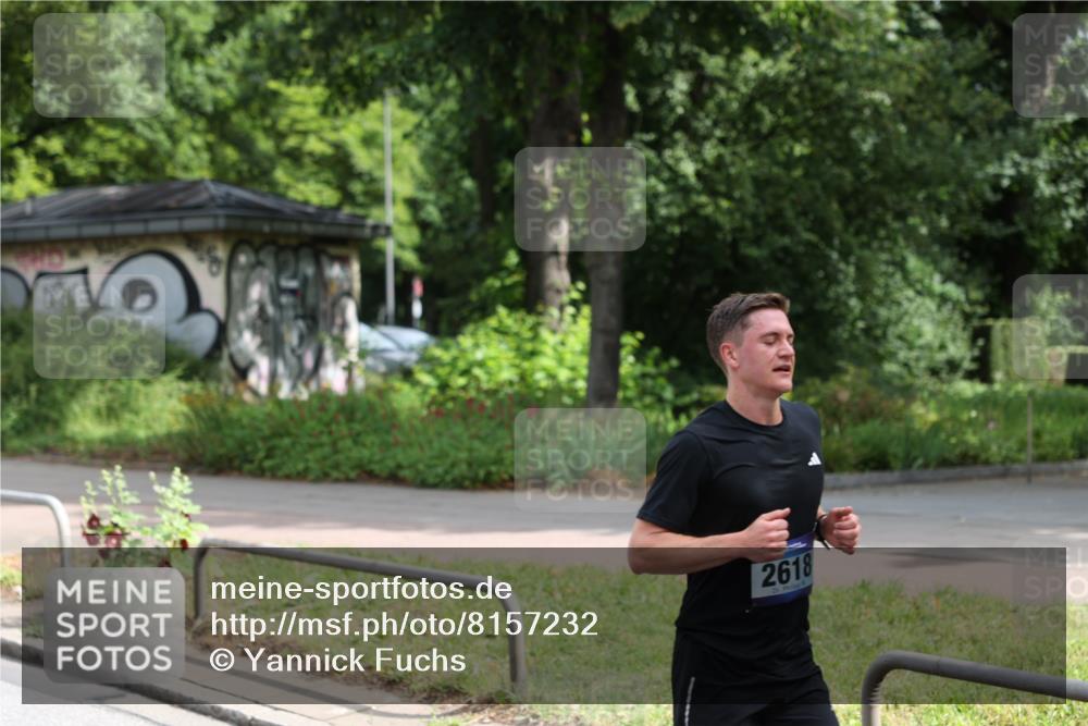 29.06.2025 - hella hamburg halbmarathon Yannick Fuchs http://msf.ph/oto/8157232 29.06.2025 10:18:14 20KM 35, 52, 2618, 4128, 7862, 11624, 18328, 18897, 18930 meine-sportfotos.de