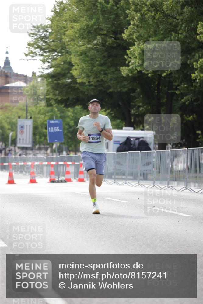 29.06.2025 - hella hamburg halbmarathon Jannik Wohlers http://msf.ph/oto/8157241 29.06.2025 09:38:03 Lombardsbrücke 4116, 11409, 11864 meine-sportfotos.de