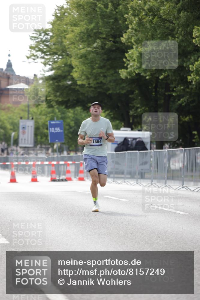 29.06.2025 - hella hamburg halbmarathon Jannik Wohlers http://msf.ph/oto/8157249 29.06.2025 09:38:03 Lombardsbrücke 4116, 11409, 11864 meine-sportfotos.de