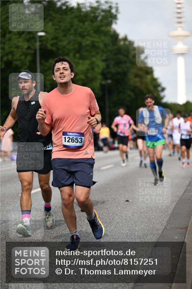 29.06.2025 - hella hamburg halbmarathon Dr. Thomas Lammeyer http://msf.ph/oto/8157251 29.06.2025 10:08:16 Kennedybrücke 1032, 1161, 1355, 1367, 1450, 2277, 2979, 3488, 4095, 4488, 4951, 5058, 5363, 5976, 6142, 6706, 6709, 7485, 8177, 8421, 8422, 8423, 8484, 9526, 9899, 10756 meine-sportfotos.de