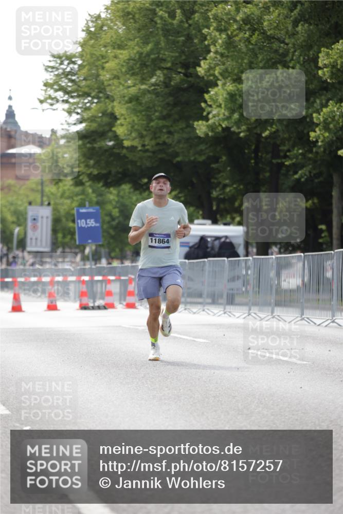 29.06.2025 - hella hamburg halbmarathon Jannik Wohlers http://msf.ph/oto/8157257 29.06.2025 09:38:03 Lombardsbrücke 4116, 11409, 11864 meine-sportfotos.de