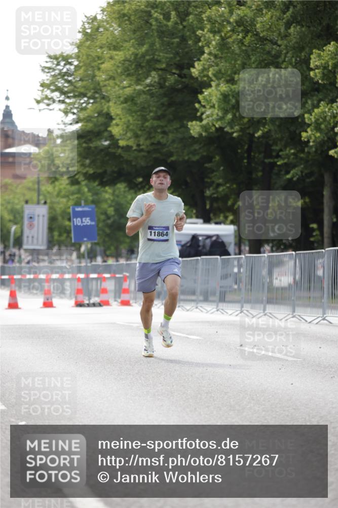 29.06.2025 - hella hamburg halbmarathon Jannik Wohlers http://msf.ph/oto/8157267 29.06.2025 09:38:03 Lombardsbrücke 4116, 11409, 11864 meine-sportfotos.de
