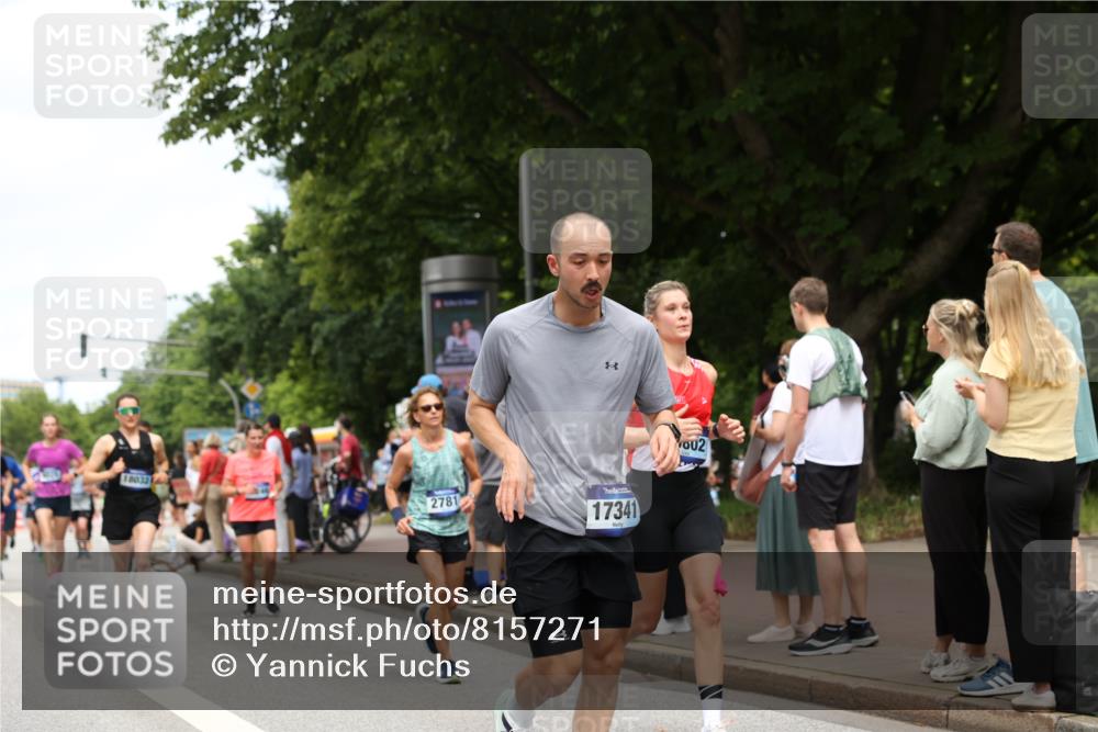 29.06.2025 - hella hamburg halbmarathon Yannick Fuchs http://msf.ph/oto/8157271 29.06.2025 11:16:39 20KM 1110, 2125, 2441, 2478, 2720, 2781, 2956, 3179, 3292, 3770, 5251, 5369, 6030, 6488, 6785, 6826, 8025, 8181, 8511, 8896, 9270, 9272, 9988, 10613, 11424, 11596, 13014, 13264, 13400, 13472, 13825, 14503, 14615, 15123, 15256, 15324, 15802, 16040, 16638, 16707, 16714, 16927, 17341, 17885, 17987, 18246, 18256, 18397, 19093 meine-sportfotos.de