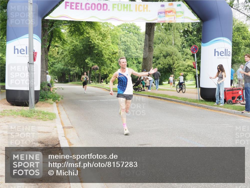 29.06.2025 - hella hamburg halbmarathon MichiJ http://msf.ph/oto/8157283 29.06.2025 10:07:27 Zwischen KM18-KM19  meine-sportfotos.de