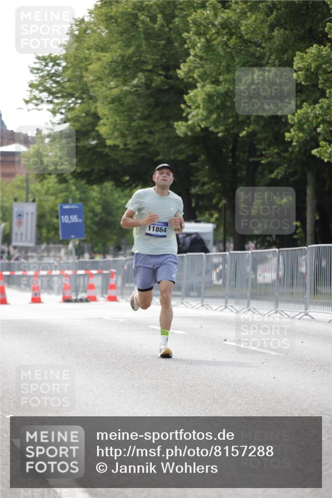 29.06.2025 - hella hamburg halbmarathon Jannik Wohlers http://msf.ph/oto/8157288 29.06.2025 09:38:03 Lombardsbrücke 4116, 11409, 11864 meine-sportfotos.de