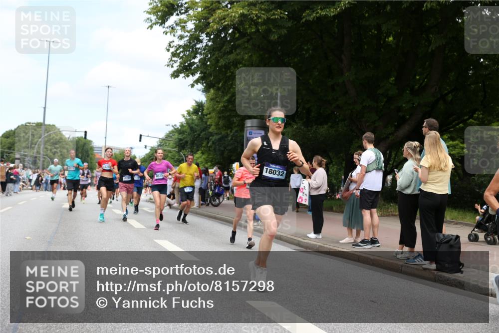 29.06.2025 - hella hamburg halbmarathon Yannick Fuchs http://msf.ph/oto/8157298 29.06.2025 11:16:41 20KM 1110, 2125, 2441, 2478, 2720, 2781, 3179, 3292, 3770, 5251, 5369, 6030, 6488, 6784, 6785, 6826, 8025, 8181, 8511, 8896, 9988, 10613, 11424, 11596, 13014, 13264, 13400, 13472, 13825, 14503, 14615, 15123, 15256, 15324, 15802, 16040, 16638, 16707, 16714, 16927, 17341, 17885, 17987, 18246, 18256, 18397, 19093 meine-sportfotos.de