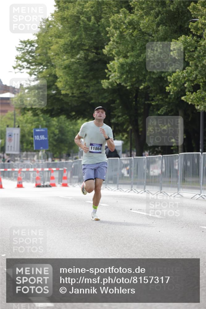 29.06.2025 - hella hamburg halbmarathon Jannik Wohlers http://msf.ph/oto/8157317 29.06.2025 09:38:04 Lombardsbrücke 4116, 11409, 11864 meine-sportfotos.de