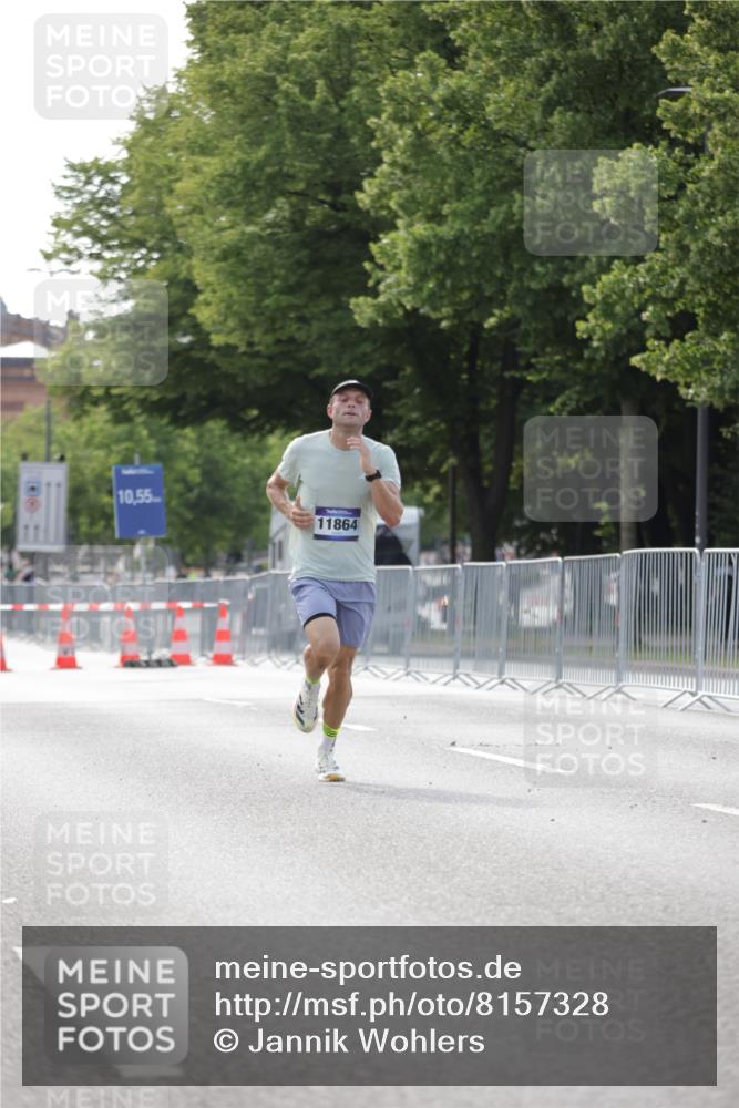 29.06.2025 - hella hamburg halbmarathon Jannik Wohlers http://msf.ph/oto/8157328 29.06.2025 09:38:04 Lombardsbrücke 4116, 11409, 11864 meine-sportfotos.de