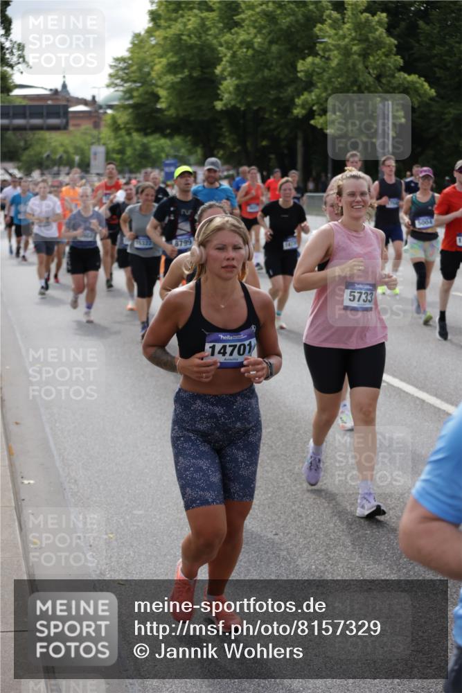 29.06.2025 - hella hamburg halbmarathon Jannik Wohlers http://msf.ph/oto/8157329 29.06.2025 10:17:27 Lombardsbrücke 1015, 1159, 1160, 1274, 1458, 1622, 1641, 1749, 1795, 2094, 2548, 3138, 3292, 5002, 5004, 5290, 5611, 5733, 7094, 7258, 7413, 7641, 7649, 8128, 8144, 8607, 8799, 9400, 9717, 9734, 9798, 9964, 10174, 10332, 10509, 10831, 11156, 11275, 11656, 11916, 12031, 12401, 12553, 12598, 12683, 12752, 13681, 13843, 14013, 14420, 14496, 14701, 14738, 14795, 14825, 15203, 15322, 15978, 16038, 16576, 16644, 16707, 16792, 17270, 17542, 17616 meine-sportfotos.de