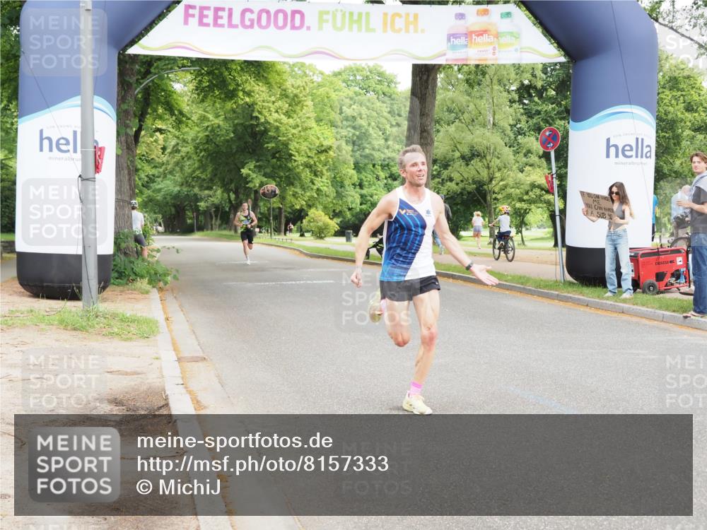 29.06.2025 - hella hamburg halbmarathon MichiJ http://msf.ph/oto/8157333 29.06.2025 10:07:27 Zwischen KM18-KM19  meine-sportfotos.de