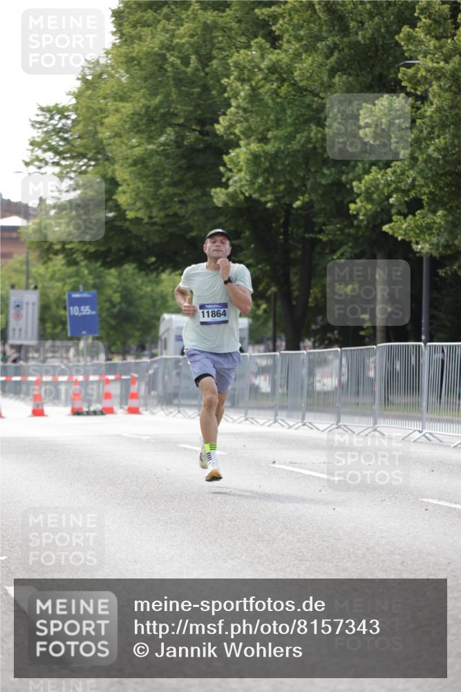 29.06.2025 - hella hamburg halbmarathon Jannik Wohlers http://msf.ph/oto/8157343 29.06.2025 09:38:04 Lombardsbrücke 4116, 11409, 11864 meine-sportfotos.de