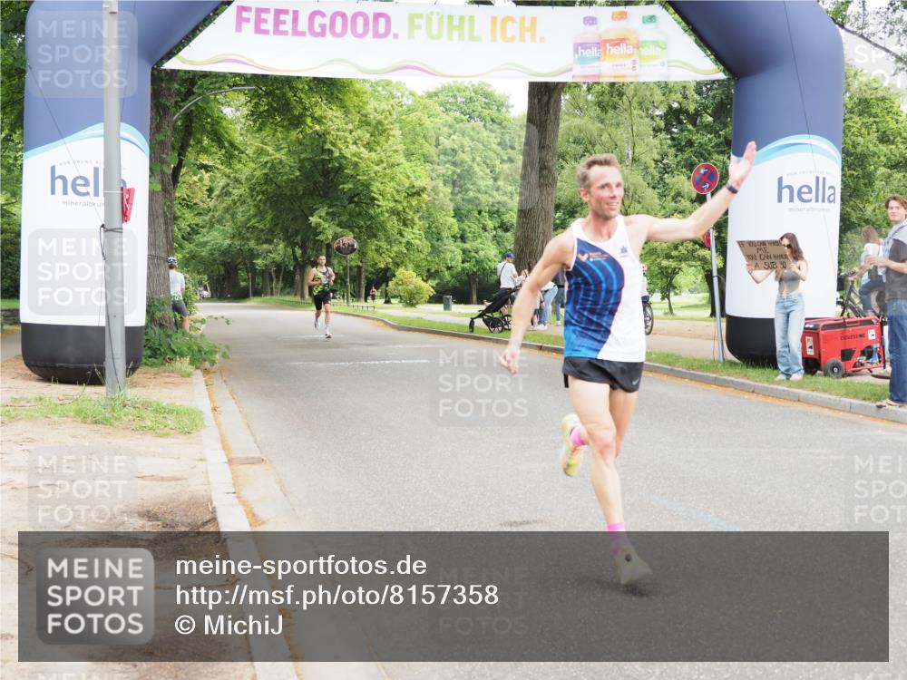 29.06.2025 - hella hamburg halbmarathon MichiJ http://msf.ph/oto/8157358 29.06.2025 10:07:28 Zwischen KM18-KM19  meine-sportfotos.de