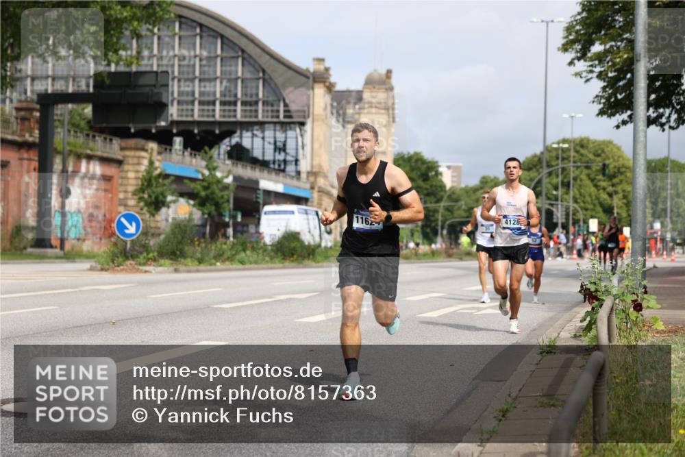 29.06.2025 - hella hamburg halbmarathon Yannick Fuchs http://msf.ph/oto/8157363 29.06.2025 10:18:26 20KM 35, 52, 4128, 7862, 9151, 11624, 17771, 18328, 18930 meine-sportfotos.de