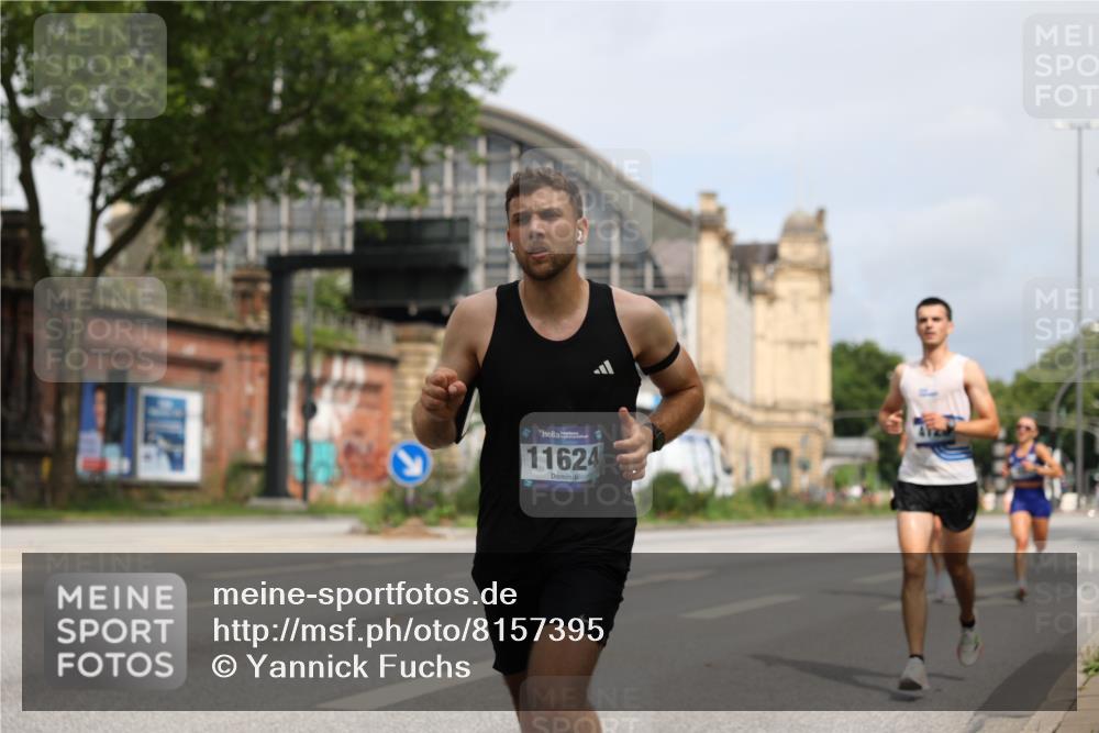 29.06.2025 - hella hamburg halbmarathon Yannick Fuchs http://msf.ph/oto/8157395 29.06.2025 10:18:27 20KM 35, 52, 4128, 7862, 9151, 11624, 17771, 18328, 18930 meine-sportfotos.de