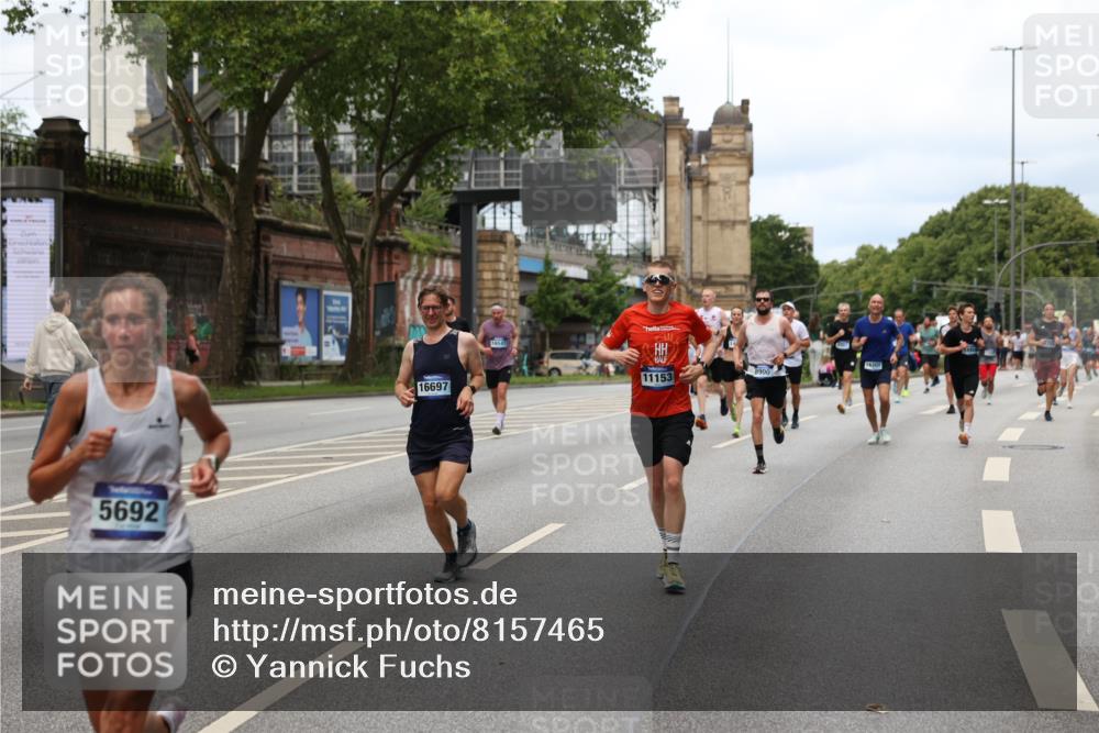 29.06.2025 - hella hamburg halbmarathon Yannick Fuchs http://msf.ph/oto/8157465 29.06.2025 10:38:28 20KM 1220, 1415, 1558, 2365, 2402, 2816, 3021, 3907, 4310, 4425, 4981, 4999, 5231, 5275, 5476, 5624, 5692, 6490, 6705, 6903, 6991, 7005, 7191, 8063, 8145, 8218, 8722, 8900, 9081, 9374, 9444, 9633, 10193, 10669, 10930, 11153, 11346, 11469, 12438, 12554, 12966, 13421, 13996, 14798, 14861, 15225, 15233, 15280, 15512, 15862, 16062, 16224, 16301, 16316, 16547, 16549, 16893, 17251, 17376, 17729, 17748, 17912, 18942 meine-sportfotos.de