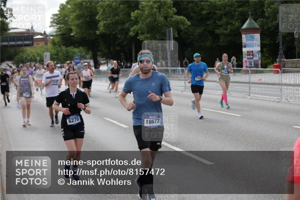 29.06.2025 - hella hamburg halbmarathon Jannik Wohlers http://msf.ph/oto/8157472 29.06.2025 10:17:53 Lombardsbrücke 1325, 1554, 1982, 2087, 2335, 2634, 3125, 3321, 3482, 3977, 4710, 4738, 4804, 5909, 6270, 8067, 9222, 9539, 9834, 9844, 10659, 10908, 10946, 11352, 11450, 11949, 12274, 12498, 12939, 13341, 13370, 13619, 13933, 14320, 14770, 14831, 15182, 15183, 15343, 15393, 16109, 16828, 16829, 16833, 17283, 17876, 18145, 18677, 18697, 18807, 18825 meine-sportfotos.de