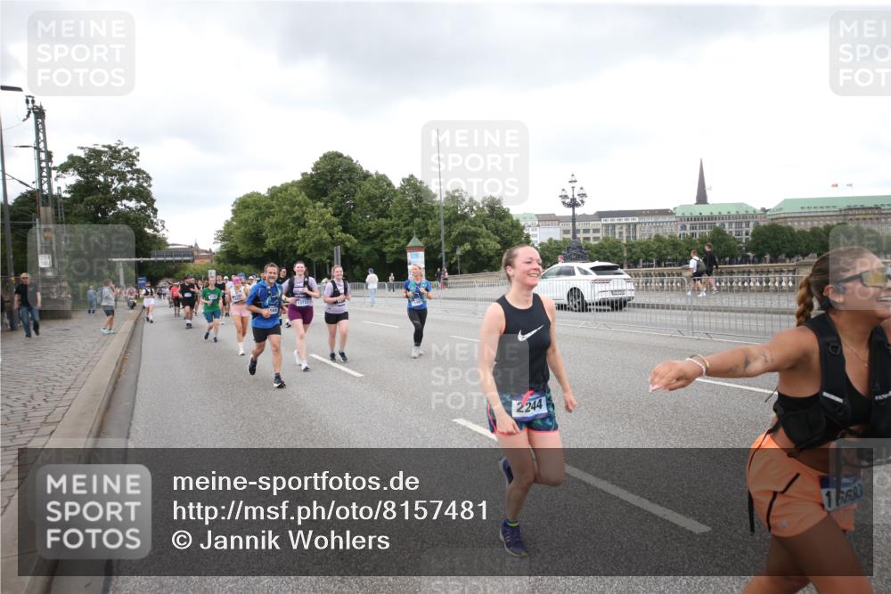 29.06.2025 - hella hamburg halbmarathon Jannik Wohlers http://msf.ph/oto/8157481 29.06.2025 10:54:13 Lombardsbrücke 1198, 1949, 2084, 2244, 2532, 2586, 3761, 3795, 3857, 4971, 5185, 5216, 5882, 5933, 5993, 6023, 6279, 6982, 7986, 8012, 9521, 10331, 10471, 11033, 11287, 11567, 11569, 12268, 12270, 12930, 13035, 13257, 13272, 13693, 13733, 13826, 14409, 15029, 15174, 15271, 15627, 15628, 15674, 15687, 15731, 16019, 16443, 16683, 17394, 18168, 19111 meine-sportfotos.de