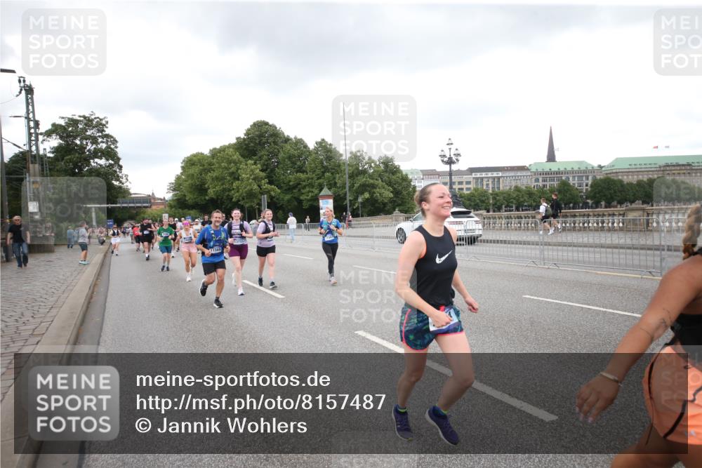 29.06.2025 - hella hamburg halbmarathon Jannik Wohlers http://msf.ph/oto/8157487 29.06.2025 10:54:13 Lombardsbrücke 1198, 1949, 2084, 2244, 2532, 2586, 3761, 3795, 3857, 4971, 5185, 5216, 5882, 5933, 5993, 6023, 6279, 6982, 7986, 8012, 9521, 10331, 10471, 11033, 11287, 11567, 11569, 12268, 12270, 12930, 13035, 13257, 13272, 13693, 13733, 13826, 14409, 15029, 15174, 15271, 15627, 15628, 15674, 15687, 15731, 16019, 16443, 16683, 17394, 18168, 19111 meine-sportfotos.de