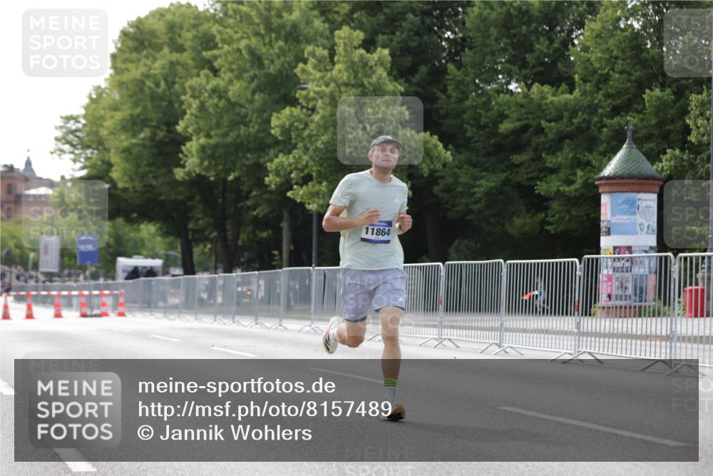 29.06.2025 - hella hamburg halbmarathon Jannik Wohlers http://msf.ph/oto/8157489 29.06.2025 09:38:06 Lombardsbrücke 4116, 11409, 11864 meine-sportfotos.de