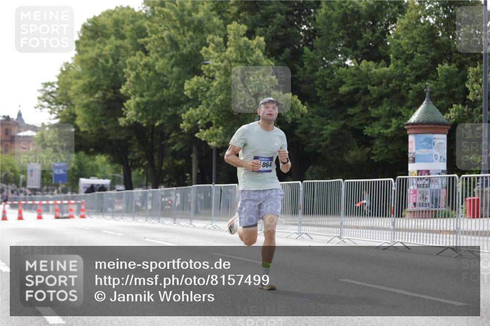 29.06.2025 - hella hamburg halbmarathon Jannik Wohlers http://msf.ph/oto/8157499 29.06.2025 09:38:06 Lombardsbrücke 4116, 11409, 11864 meine-sportfotos.de