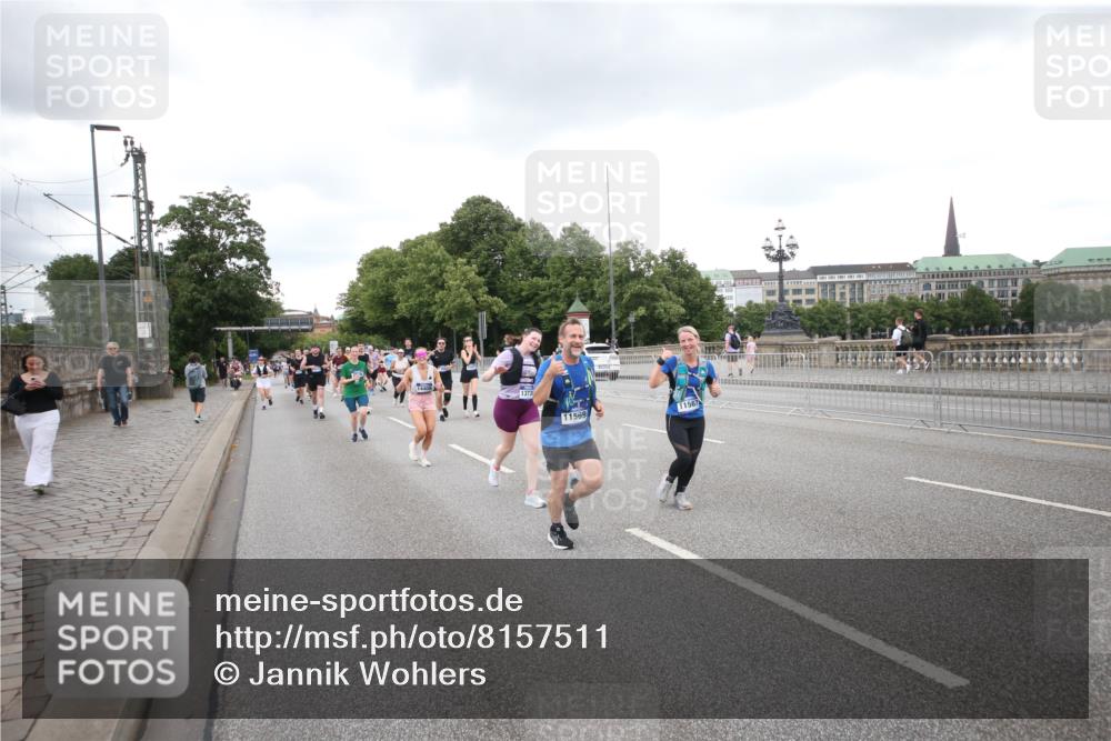 29.06.2025 - hella hamburg halbmarathon Jannik Wohlers http://msf.ph/oto/8157511 29.06.2025 10:54:14 Lombardsbrücke 1198, 2084, 2244, 2532, 2586, 2632, 3761, 3795, 3857, 4971, 5185, 5216, 5882, 5933, 5993, 6023, 6279, 6982, 7986, 8012, 9521, 10331, 10471, 11033, 11287, 11567, 11569, 12268, 12270, 12930, 13035, 13257, 13272, 13693, 13733, 13826, 14409, 15029, 15174, 15271, 15553, 15627, 15628, 15674, 15687, 15731, 16019, 16443, 16683, 17394, 18168, 19111 meine-sportfotos.de