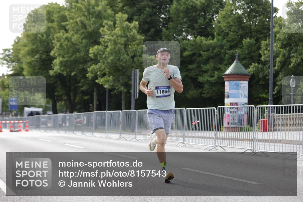 29.06.2025 - hella hamburg halbmarathon Jannik Wohlers http://msf.ph/oto/8157543 29.06.2025 09:38:06 Lombardsbrücke 4116, 11409, 11864 meine-sportfotos.de