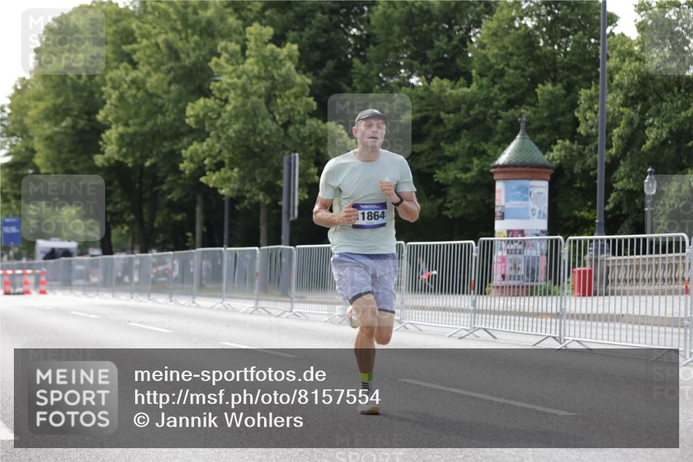 29.06.2025 - hella hamburg halbmarathon Jannik Wohlers http://msf.ph/oto/8157554 29.06.2025 09:38:06 Lombardsbrücke 4116, 11409, 11864 meine-sportfotos.de