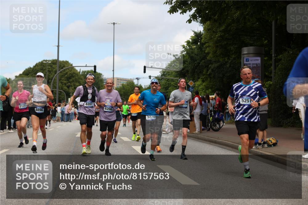 29.06.2025 - hella hamburg halbmarathon Yannick Fuchs http://msf.ph/oto/8157563 29.06.2025 11:16:47 20KM 1072, 1110, 1401, 1755, 2125, 2441, 2478, 2720, 2781, 2993, 3770, 5251, 5369, 6030, 6784, 6785, 6826, 6939, 8025, 8181, 8206, 8207, 8511, 8896, 10613, 11424, 11596, 13014, 13264, 13472, 14503, 14510, 14512, 14615, 14793, 15123, 15256, 15324, 15619, 15802, 16040, 16707, 16714, 17341, 17885, 17987, 18246, 18256, 18397 meine-sportfotos.de