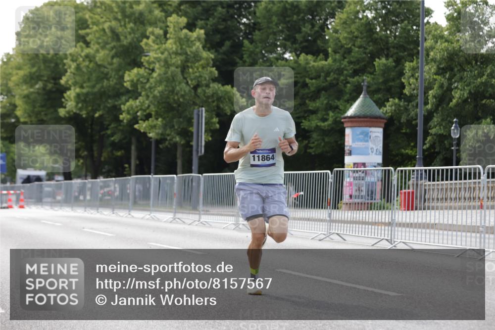 29.06.2025 - hella hamburg halbmarathon Jannik Wohlers http://msf.ph/oto/8157567 29.06.2025 09:38:06 Lombardsbrücke 4116, 11409, 11864 meine-sportfotos.de