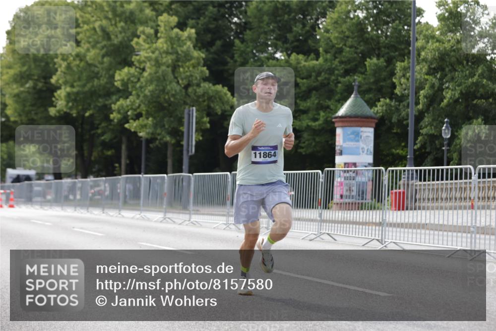 29.06.2025 - hella hamburg halbmarathon Jannik Wohlers http://msf.ph/oto/8157580 29.06.2025 09:38:06 Lombardsbrücke 4116, 11409, 11864 meine-sportfotos.de