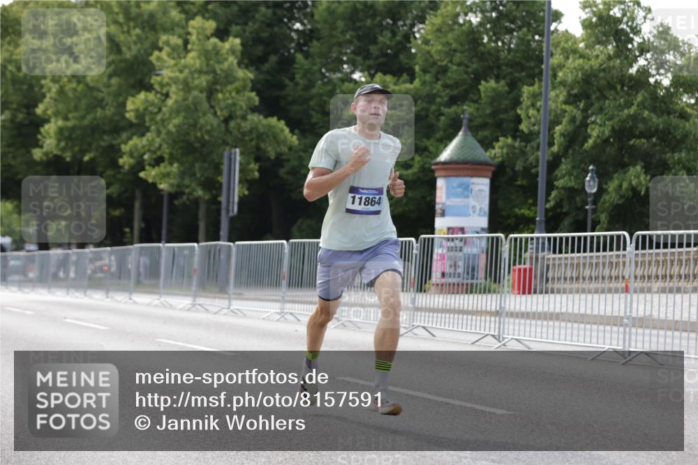 29.06.2025 - hella hamburg halbmarathon Jannik Wohlers http://msf.ph/oto/8157591 29.06.2025 09:38:06 Lombardsbrücke 4116, 11409, 11864 meine-sportfotos.de